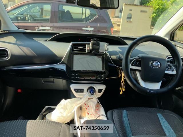 Toyota PRIUS 2016-07 8159036-10