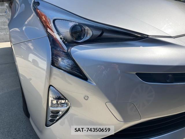 Toyota PRIUS 2016-07 8159036-1