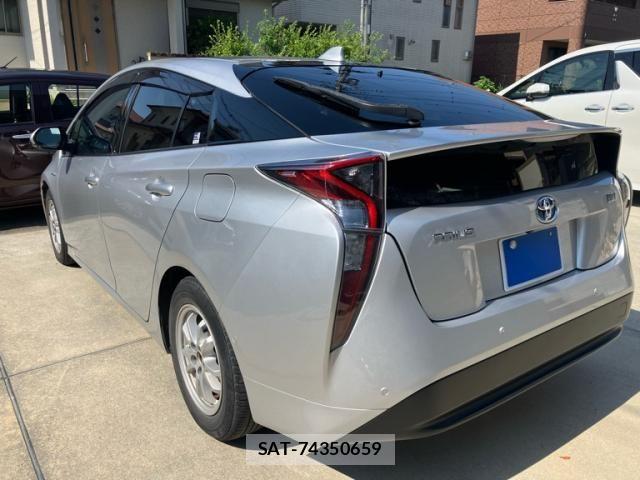 Toyota PRIUS 2016-07 8159036-4