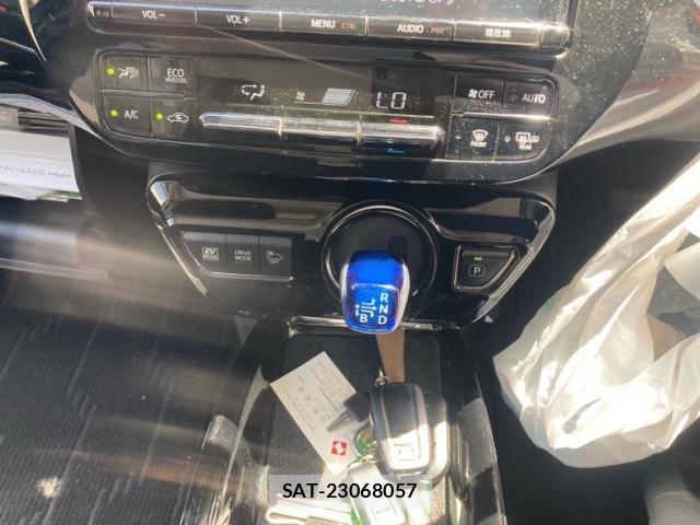 Toyota PRIUS 2018-07 8159030-22