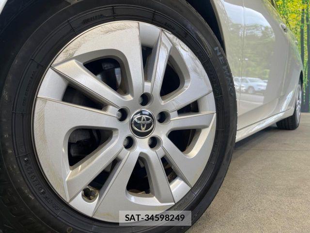 Toyota PRIUS 2018-07 8159028-12