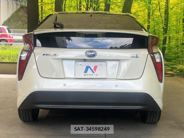 Toyota PRIUS 2018-07 8159028-14