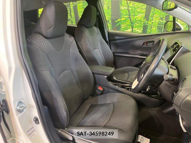 Toyota PRIUS 2018-07 8159028-7