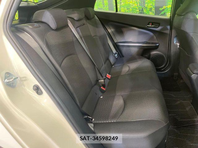 Toyota PRIUS 2018-07 8159028-8