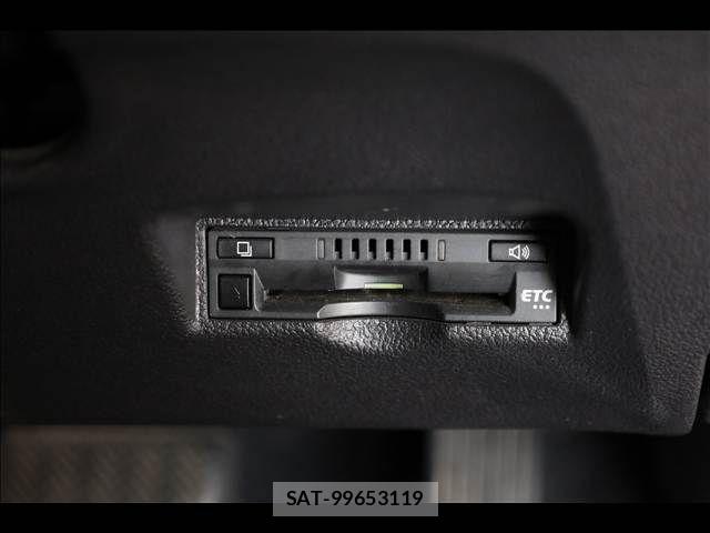 Toyota PRIUS 2017-06 8159031-15
