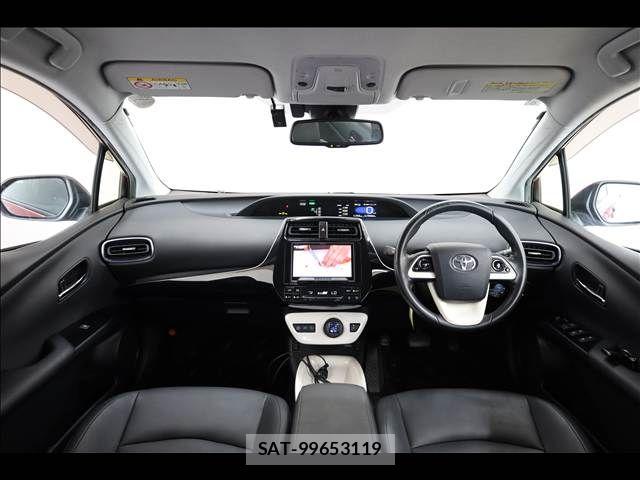 Toyota PRIUS 2017-06 8159031-2