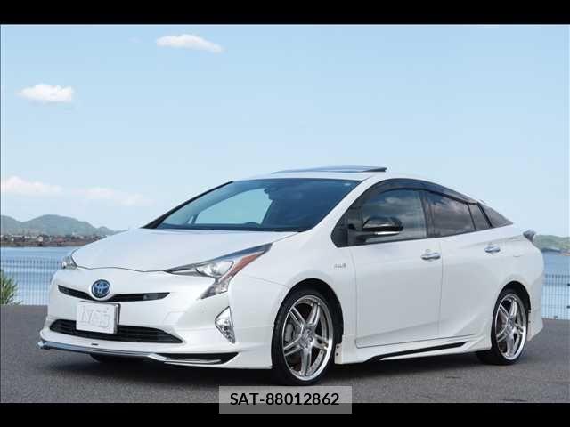 Toyota PRIUS 2017-06 8159023-0