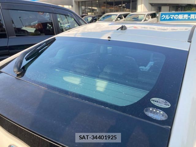 Toyota PRIUS 2012-04 8209654-8