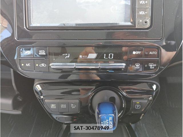 Toyota PRIUS 2019-06 8209612-11