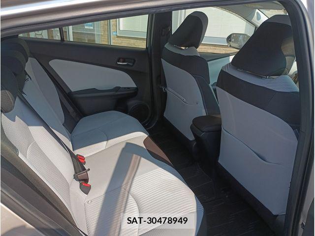 Toyota PRIUS 2019-06 8209612-4