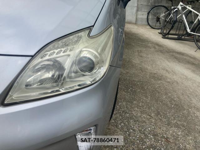 Toyota PRIUS 2012-03 8209658-2