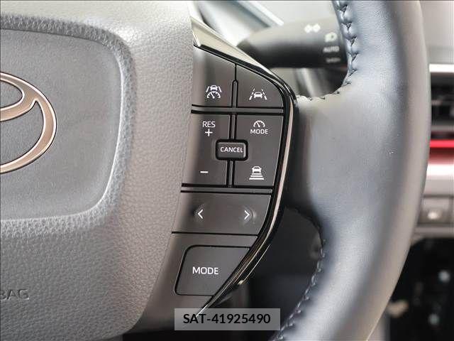 Toyota PRIUS 2023-02 8209572-11