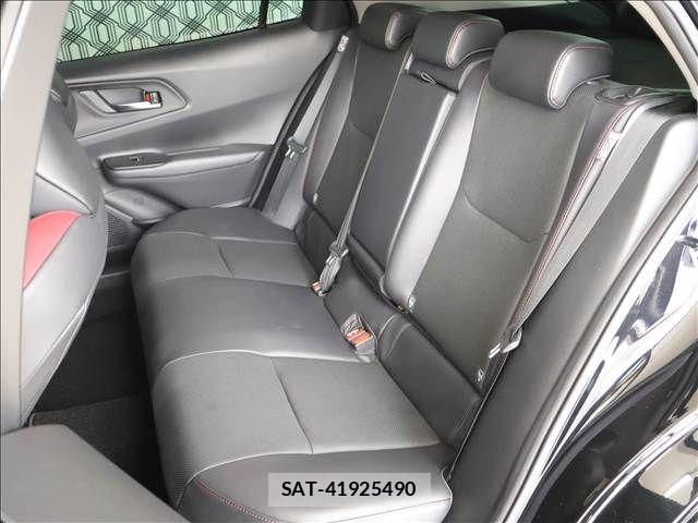 Toyota PRIUS 2023-02 8209572-13