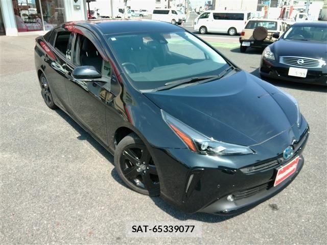 Toyota PRIUS 2021-09 8209604-1