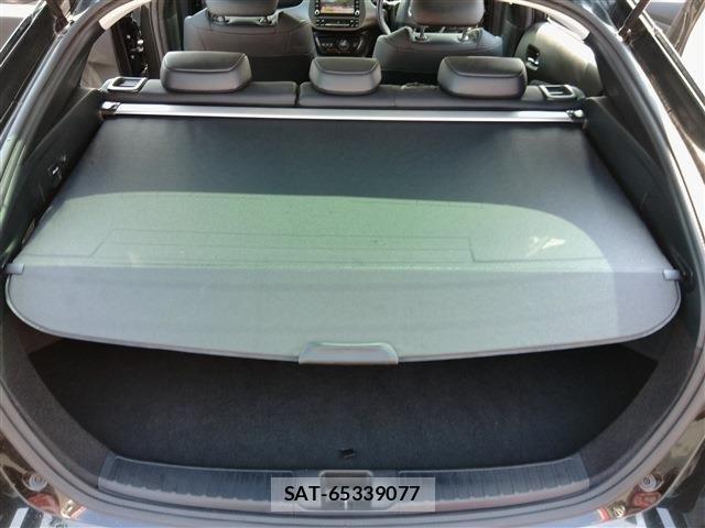 Toyota PRIUS 2021-09 8209604-19