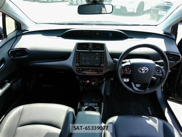 Toyota PRIUS 2021-09 8209604-23