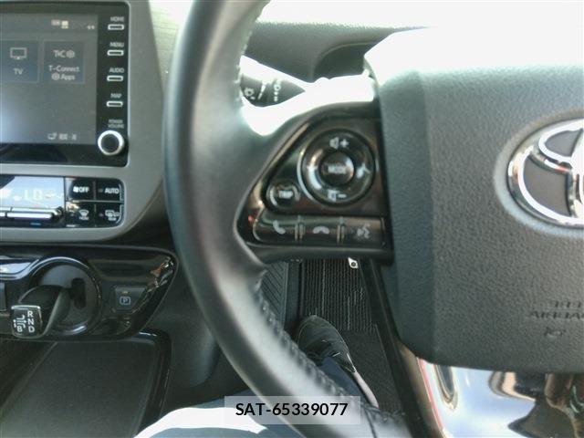 Toyota PRIUS 2021-09 8209604-25