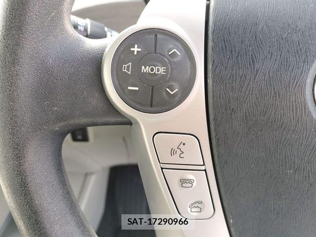 Toyota PRIUS 2012-03 8209651-21