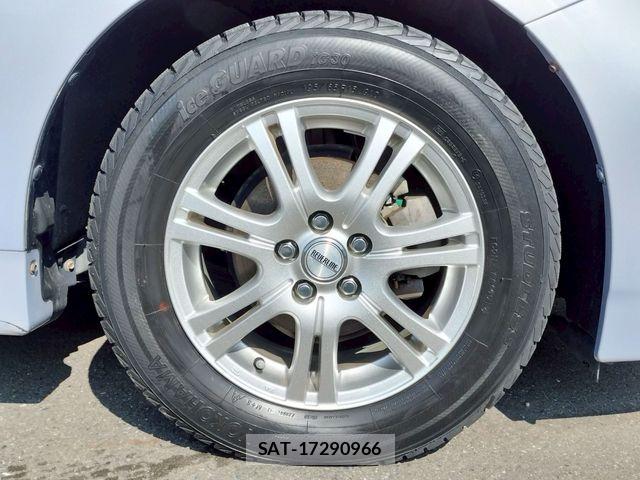 Toyota PRIUS 2012-03 8209651-28