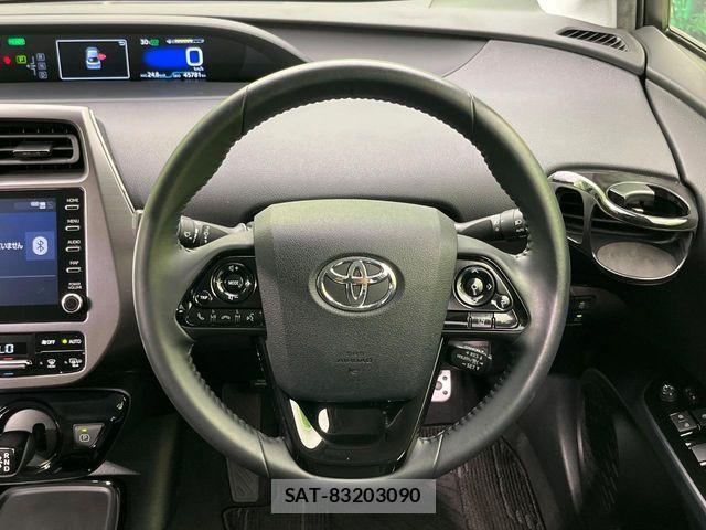 Toyota PRIUS 2022-12 8209585-11