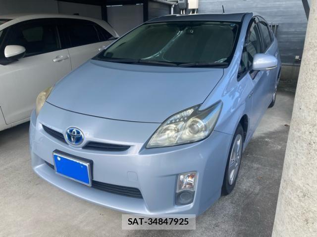 Toyota PRIUS 2010-01 8209664-0