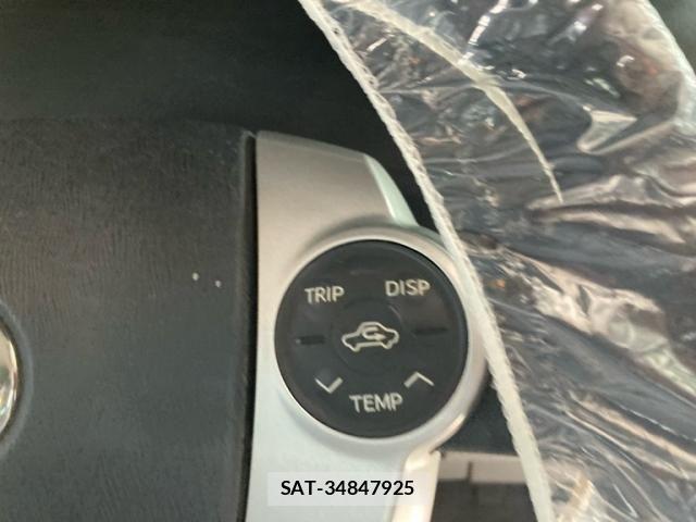 Toyota PRIUS 2010-01 8209664-12