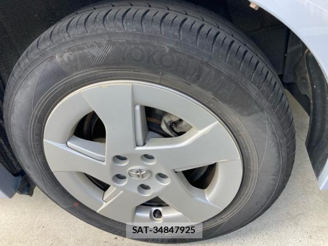 Toyota PRIUS 2010-01 8209664-7