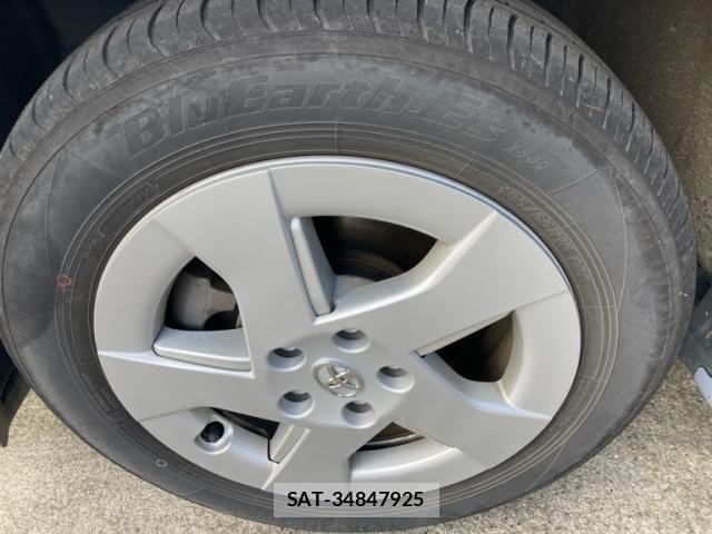 Toyota PRIUS 2010-01 8209664-8