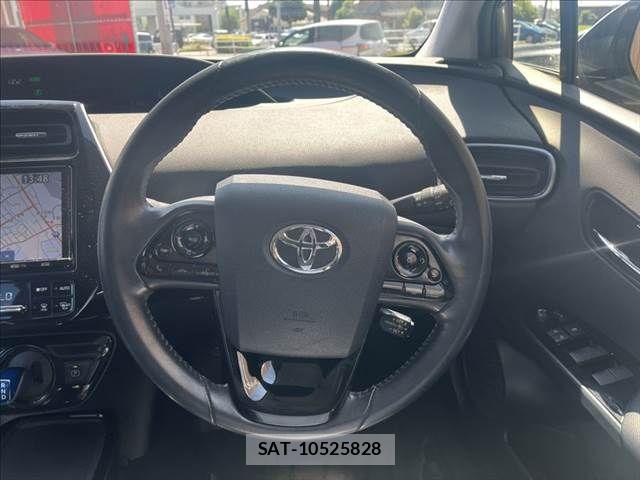Toyota PRIUS 2019-03 8209601-9