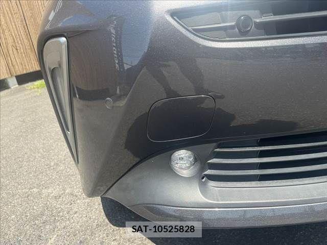Toyota PRIUS 2019-03 8209601-11