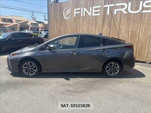 Toyota PRIUS 2019-03 8209601-19