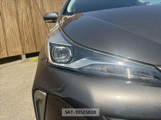 Toyota PRIUS 2019-03 8209601-21