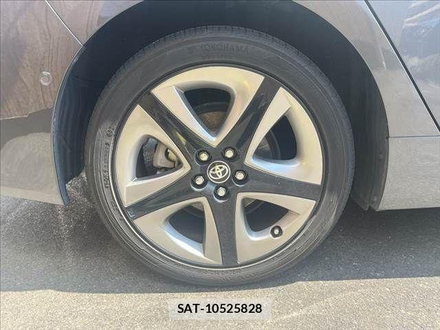 Toyota PRIUS 2019-03 8209601-27