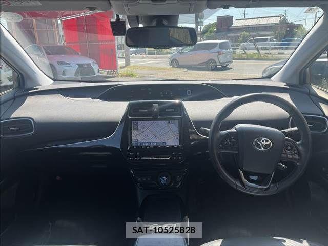 Toyota PRIUS 2019-03 8209601-2