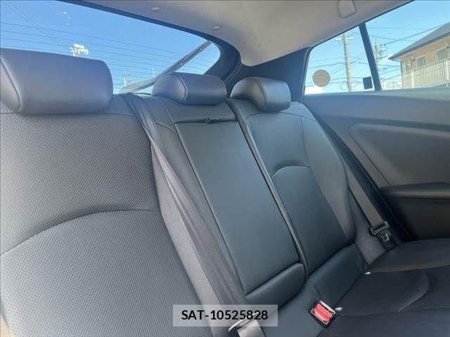 Toyota PRIUS 2019-03 8209601-7