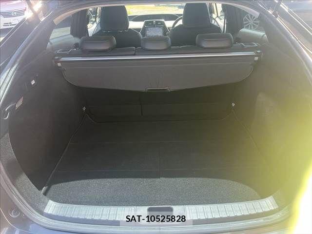 Toyota PRIUS 2019-03 8209601-8