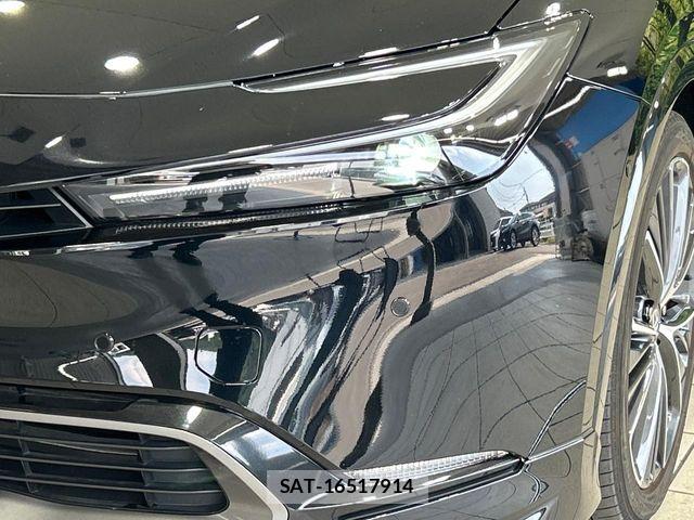 Toyota PRIUS 2023-04 8209576-10