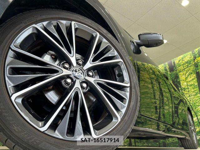 Toyota PRIUS 2023-04 8209576-11