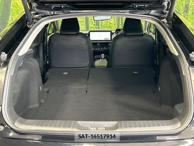 Toyota PRIUS 2023-04 8209576-14