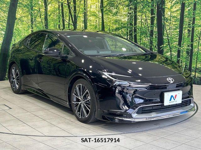 Toyota PRIUS 2023-04 8209576-17