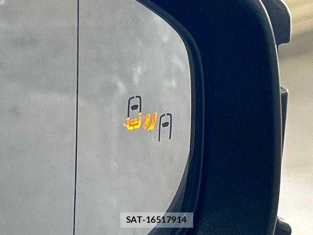 Toyota PRIUS 2023-04 8209576-6
