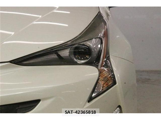 Toyota PRIUS 2016-05 8209614-14