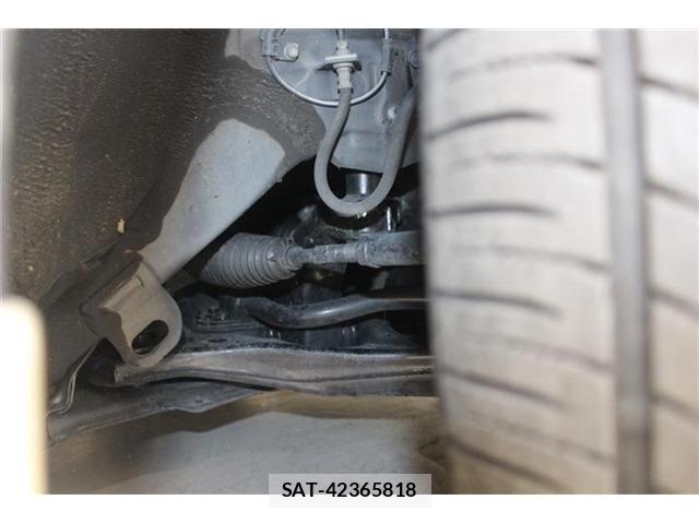 Toyota PRIUS 2016-05 8209614-19