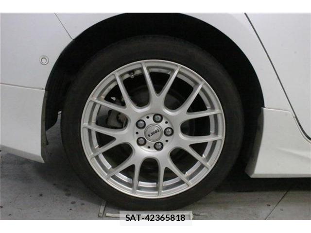 Toyota PRIUS 2016-05 8209614-25
