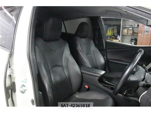 Toyota PRIUS 2016-05 8209614-26