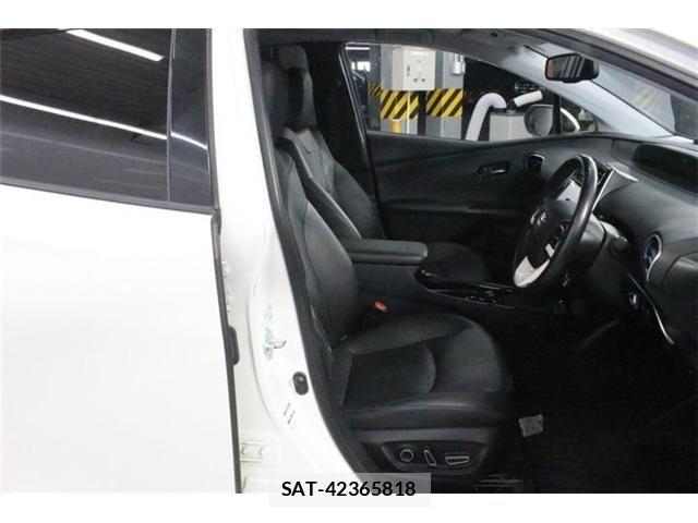 Toyota PRIUS 2016-05 8209614-28