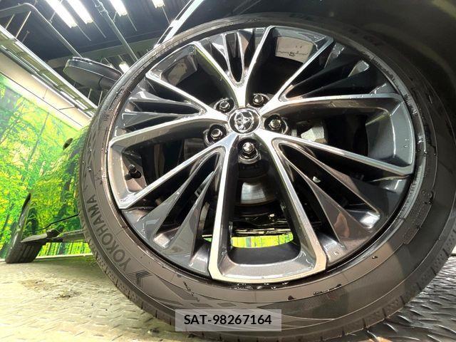 Toyota PRIUS 2026-03 8209575-12