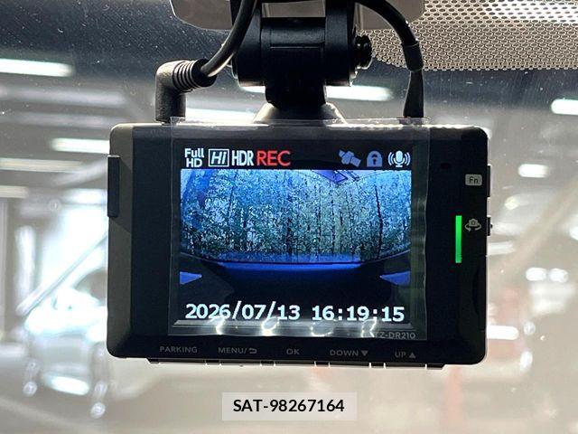 Toyota PRIUS 2026-03 8209575-5