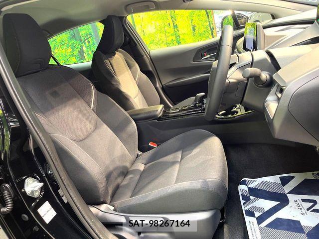 Toyota PRIUS 2026-03 8209575-7