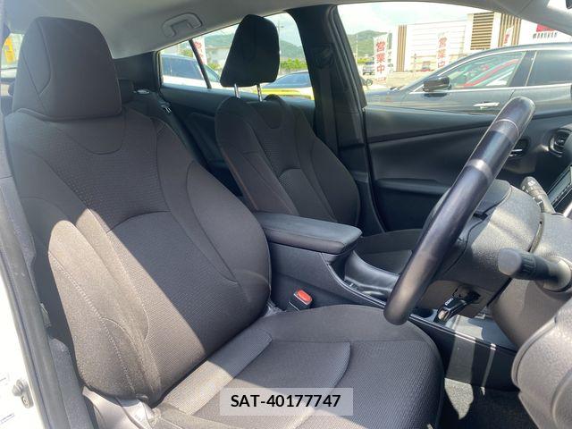 Toyota PRIUS 2019-12 8209630-10